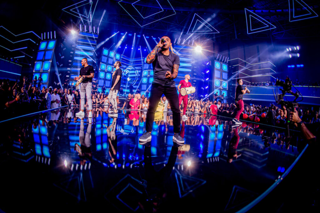 Mais de 80 milhões de views na música “Complicado” do Grupo Akatu, um feito histórico!