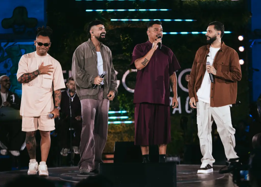 Akatu vive noite histórica ao participar da gravação do “Sorriso Eu Gosto no Pagode – Lado B”